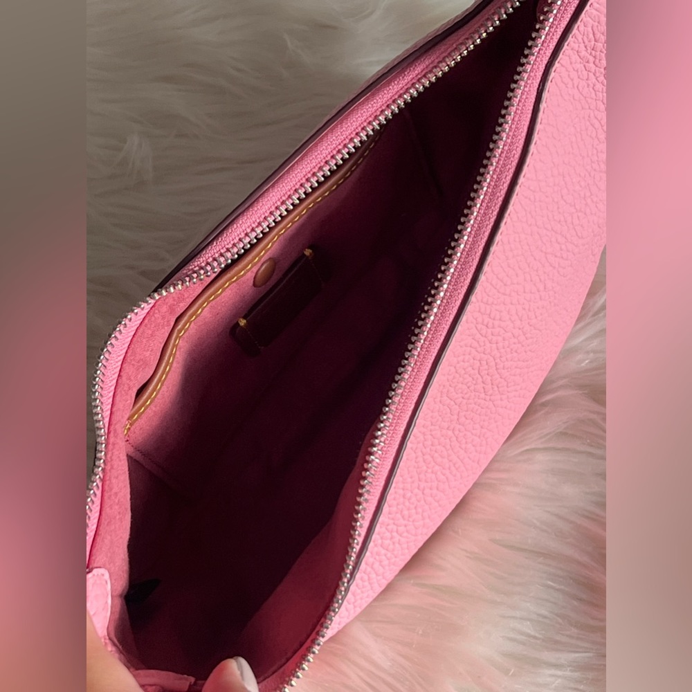 CC439 - Coach Luna Shoulder Bag - Picture 9 of 11